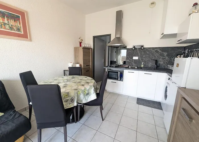 T2 Pour 4 Pers A 100m De La Avec Balcon - Fr-1-797-61 * פור-א-נובל